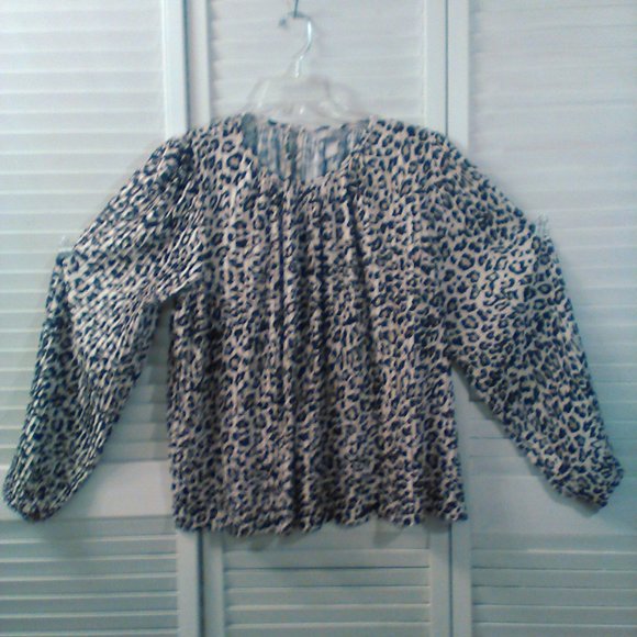 H & M M Long-Sleeved Pleated Animal Print Blouse - Picture 2 of 6